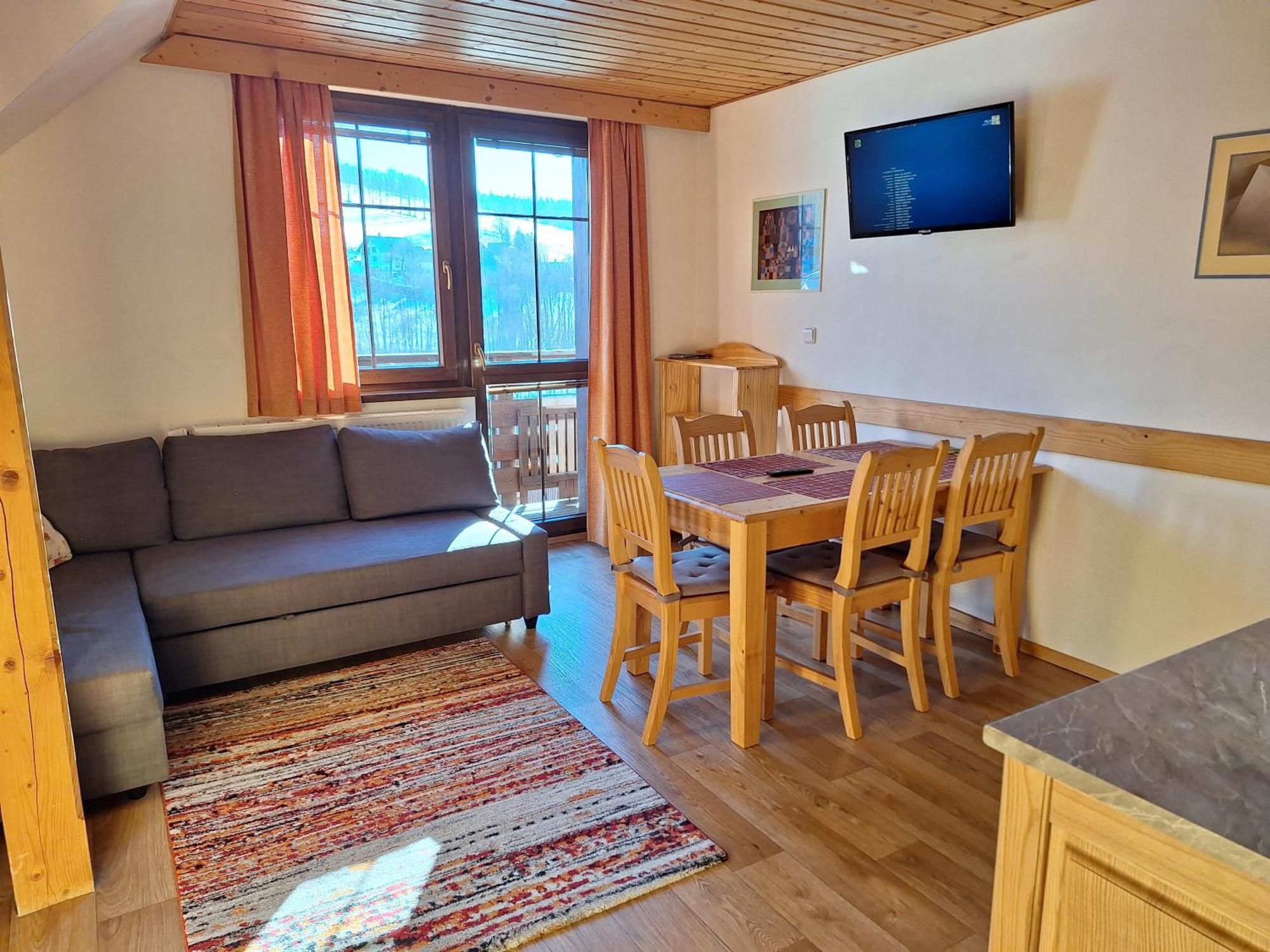 Apartmany Ester Рокитнице над Ийзероу Екстериор снимка