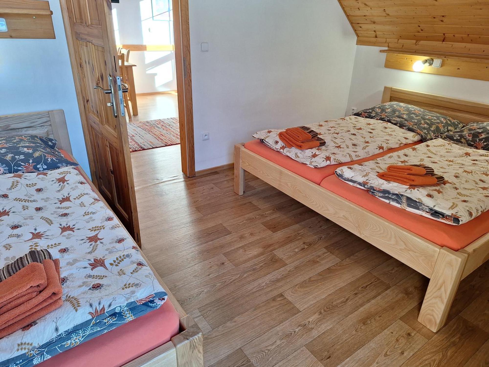 Apartmany Ester Рокитнице над Ийзероу Екстериор снимка