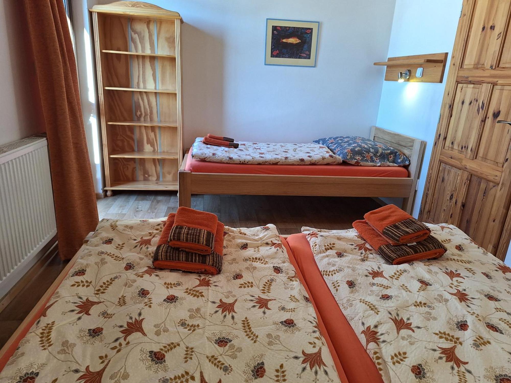 Apartmany Ester Рокитнице над Ийзероу Екстериор снимка