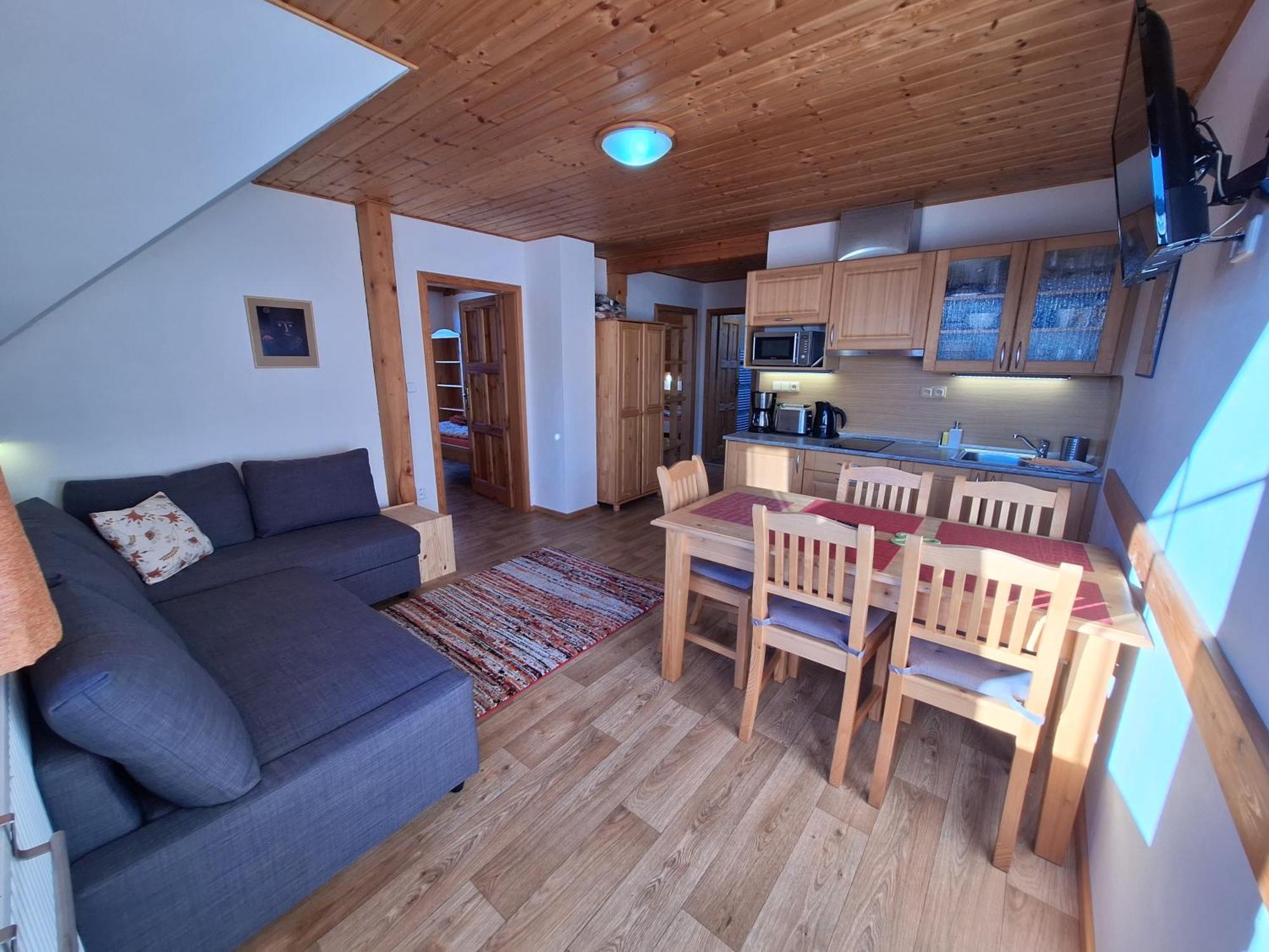 Apartmany Ester Рокитнице над Ийзероу Екстериор снимка