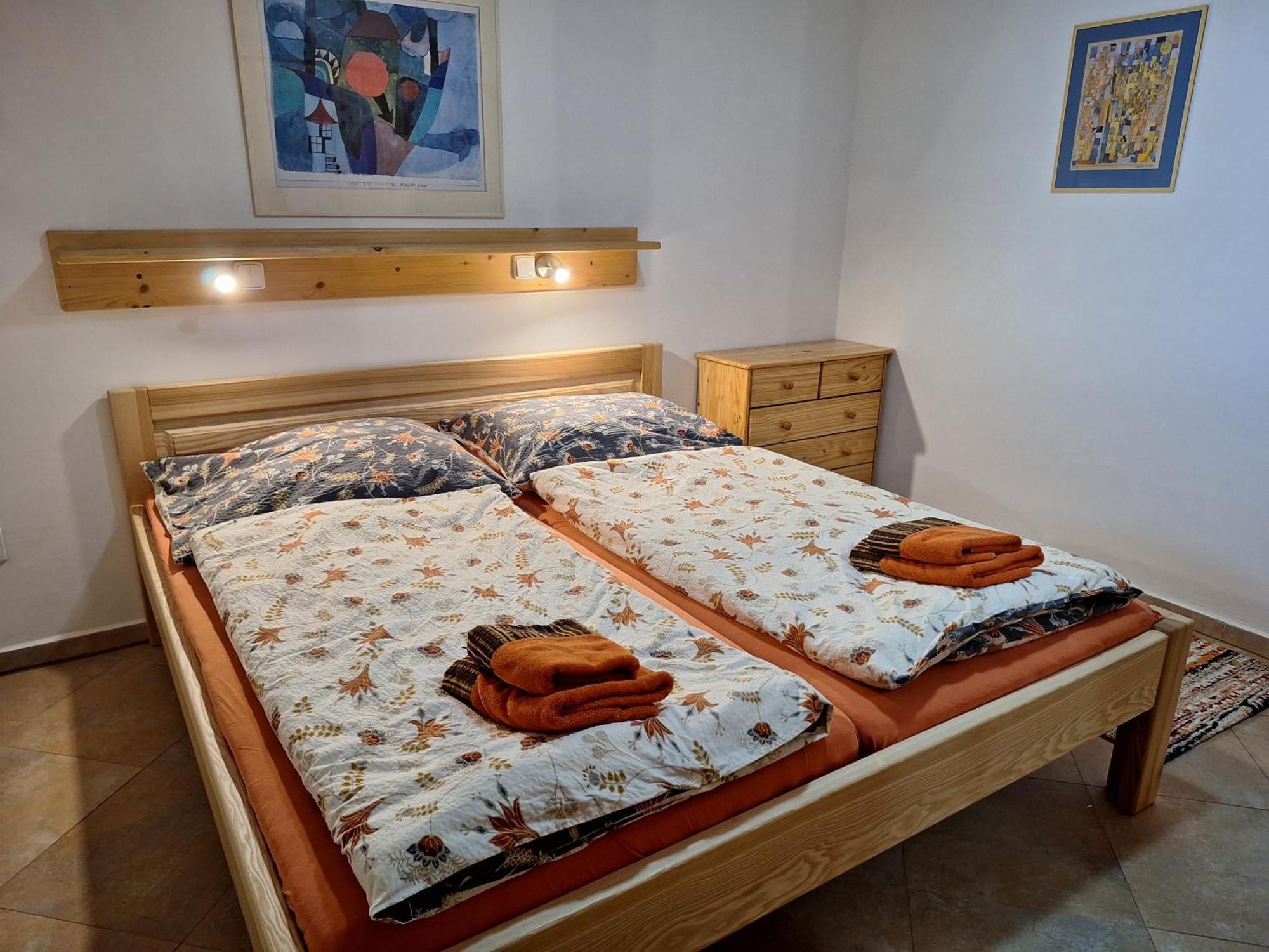 Apartmany Ester Рокитнице над Ийзероу Екстериор снимка