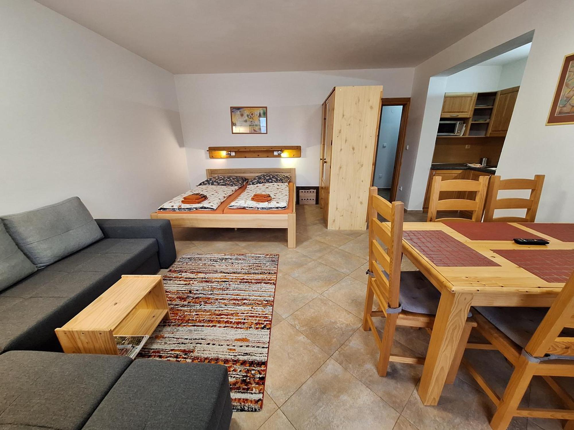 Apartmany Ester Рокитнице над Ийзероу Екстериор снимка